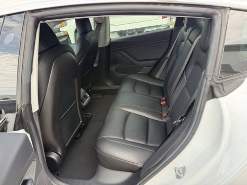 Used 2018 Tesla Model 3 Long Range RWD image 13