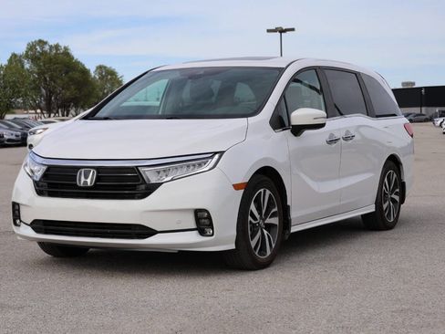Used 2023 Honda Odyssey Touring image 6