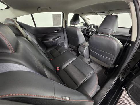 Used 2024 Nissan Altima 2.5 SR FWD image 18