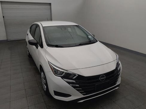 Used 2023 Nissan Versa S FWD image 14