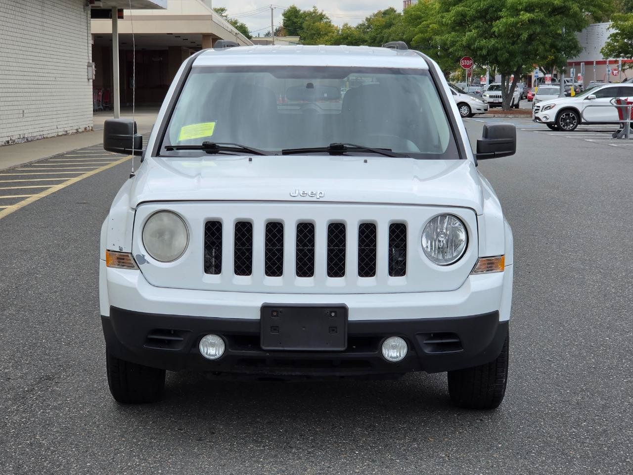 Used 2017 Jeep Patriot Sport w/ Power Value Group AWD/4WD image 2