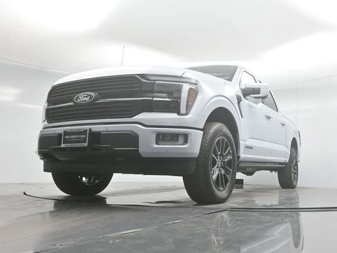 New 2025 Ford F150 Platinum w/ Equipment Group 702A High image 44