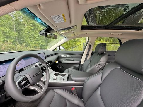 New 2026 Genesis GV70 2.5T Select image 19