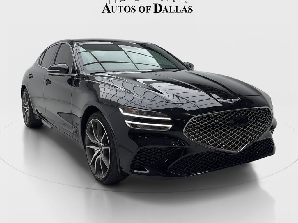 Used 2023 Genesis G70 2.0T RWD image 3