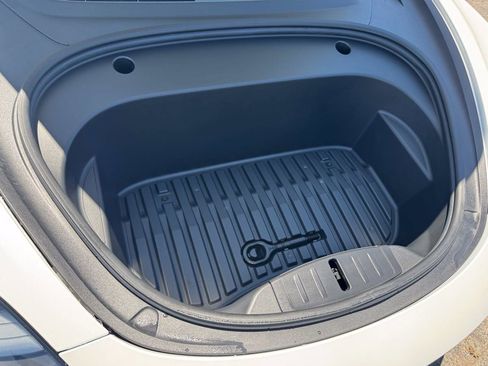 Used 2022 Tesla Model 3 RWD image 9
