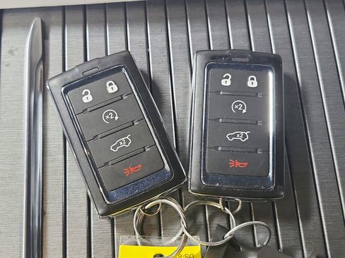 Used 2025 Jeep Wagoneer 2WD image 34