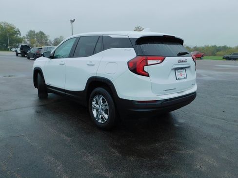 Used 2022 GMC Terrain SLE image 9