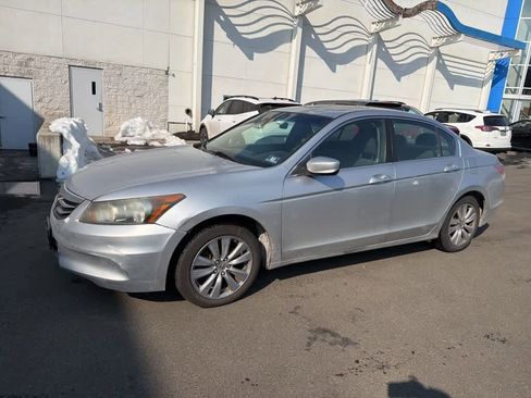 Used 2011 Honda Accord EX image 3