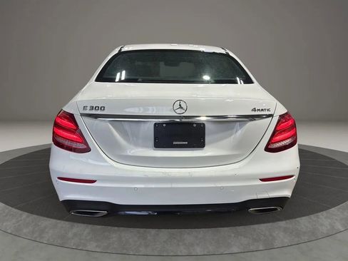 Used 2019 Mercedes-Benz E 300 4MATIC image 6