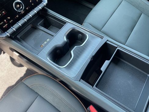 Used 2025 GMC Acadia AT4 w/ LPO, Floor Liner Package AWD/4WD image 9