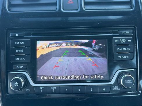 Used 2017 Nissan Versa SV w/ SV Special Edition Package image 14