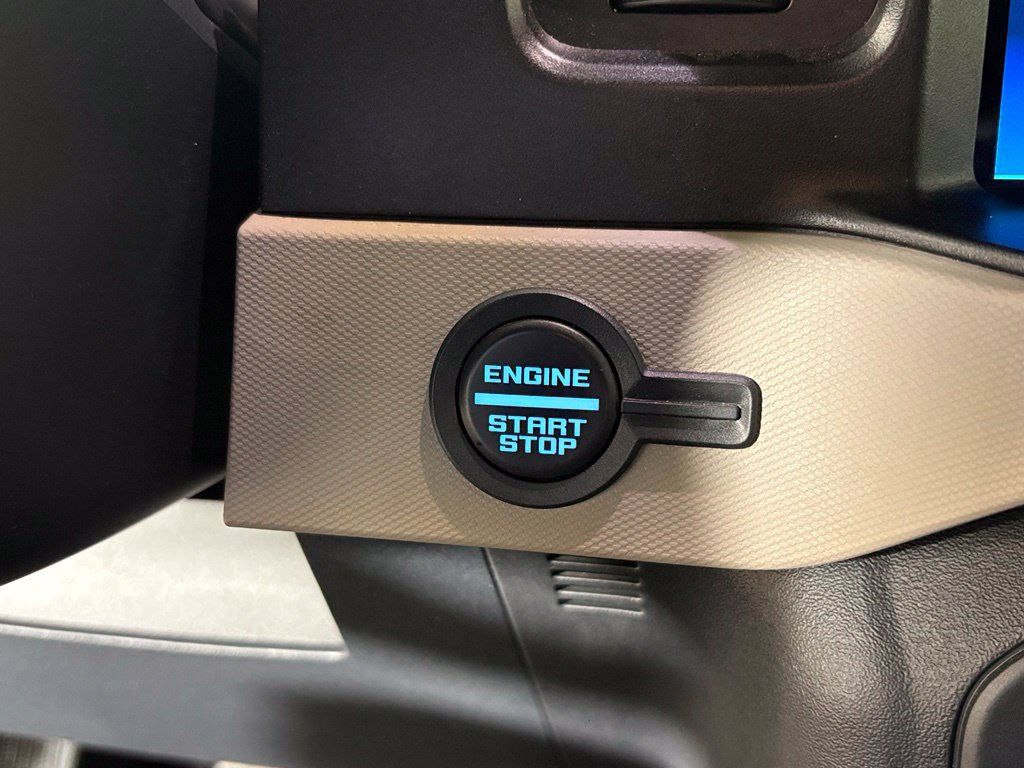 Used 2022 Ford Bronco Wildtrak AWD/4WD image 22