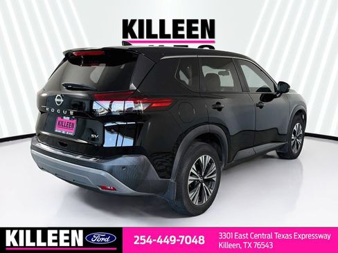 Used 2022 Nissan Rogue SV FWD image 9