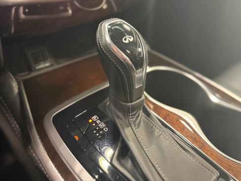 Used 2019 INFINITI QX60 Luxe w/ Sensory Package AWD/4WD image 32