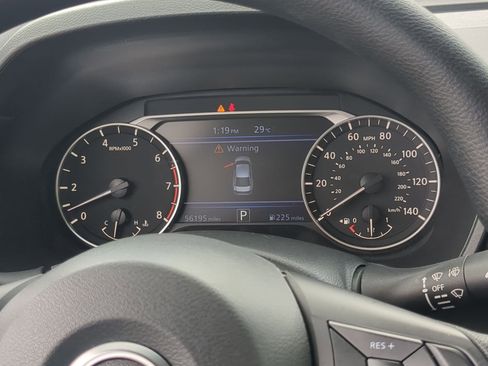 Used 2024 Nissan Altima 2.5 SV image 15