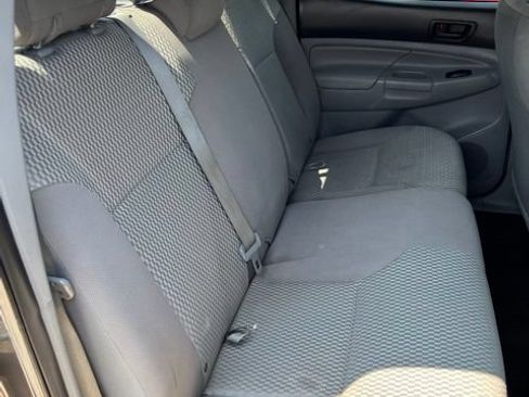 Used 2014 Toyota Tacoma 4x4 Double Cab w/ Convenience Package image 12