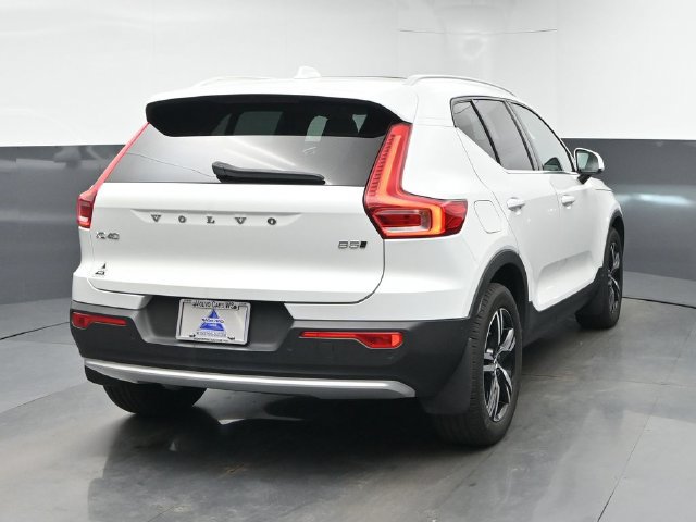 Used 2023 Volvo XC40 B5 Plus w/ Driver Assist Package AWD/4WD image 8
