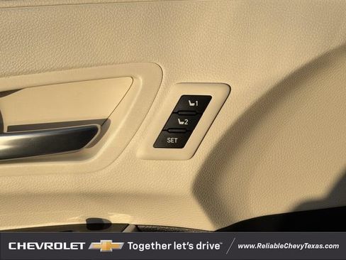 Used 2025 Toyota Sienna Platinum AWD/4WD image 23