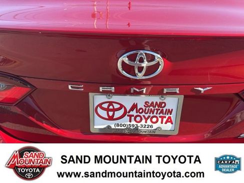 Used 2023 Toyota Camry SE image 10