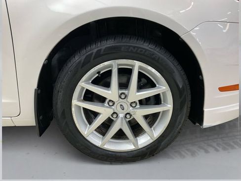 Used 2010 Ford Fusion SEL image 15
