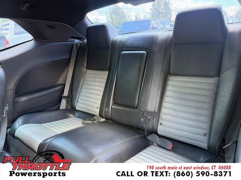 Used 2009 Dodge Challenger R/T RWD image 16