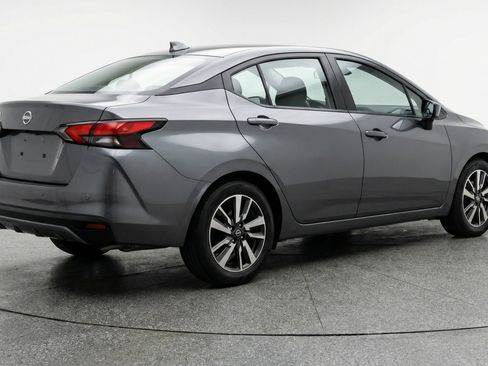 Used 2025 Nissan Versa SV FWD image 9