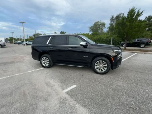 Used 2025 Chevrolet Tahoe Premier AWD/4WD image 9