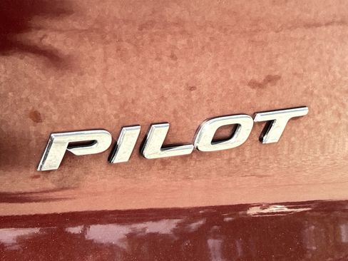 Used 2018 Honda Pilot EX image 8