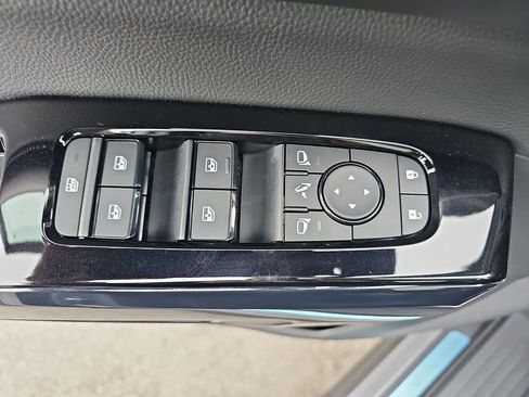 New 2026 Nissan Pathfinder Platinum FWD image 33
