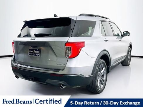 Used 2023 Ford Explorer XLT w/ Equipment Group 202A AWD/4WD image 8