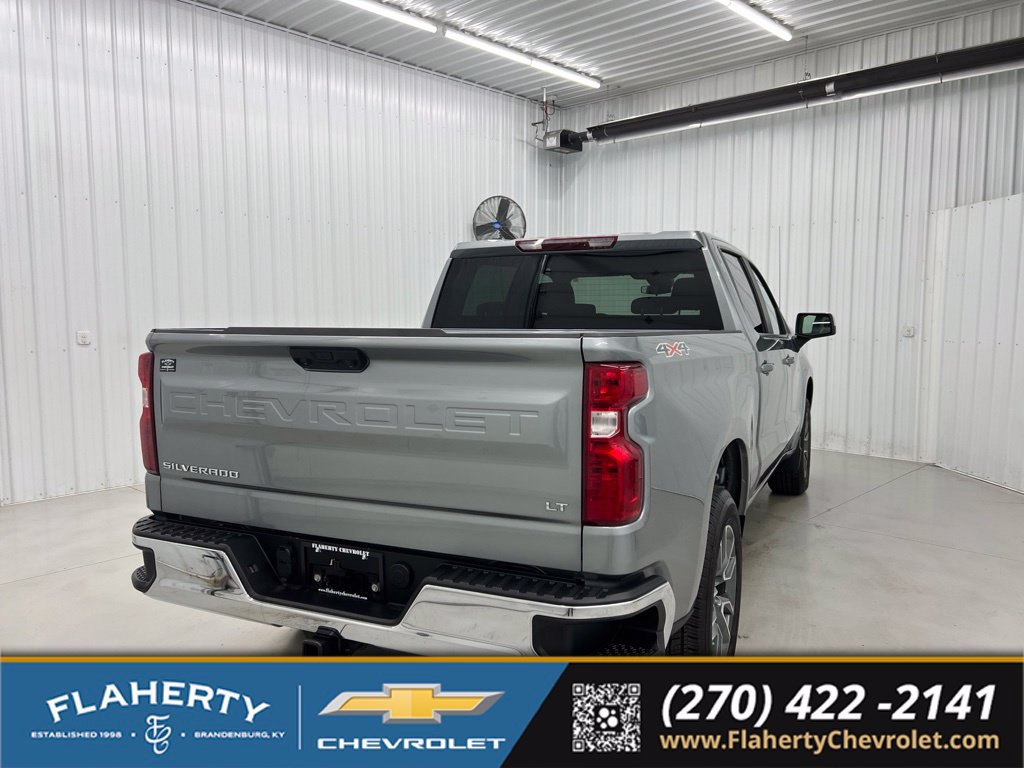Used 2025 Chevrolet Silverado 1500 LT AWD/4WD image 3