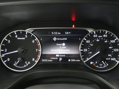 Used 2025 Nissan Rogue S image 17