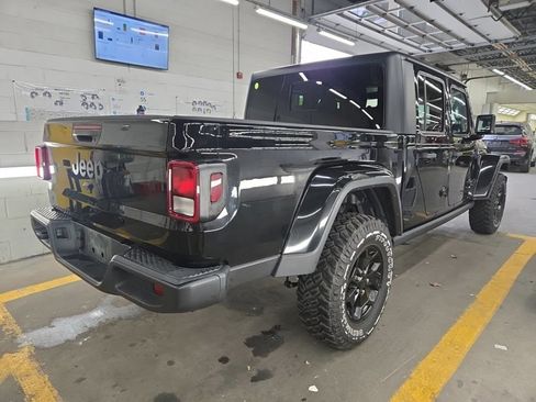 Used 2022 Jeep Gladiator Sport AWD/4WD image 10