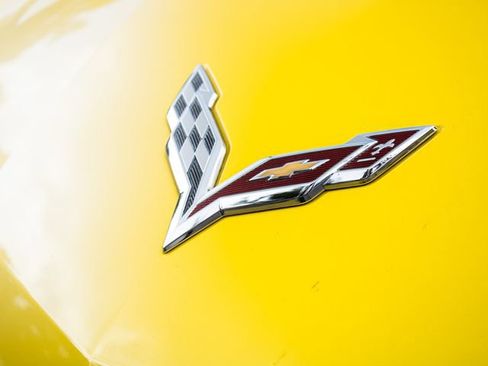 Used 2016 Chevrolet Corvette Stingray Coupe w/ 3LT Preferred Equipment Group RWD image 13