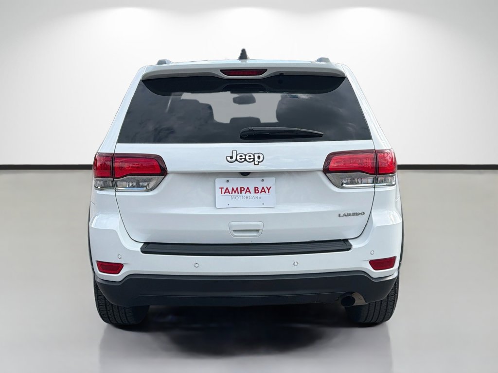 Used 2021 Jeep Grand Cherokee Laredo RWD image 4