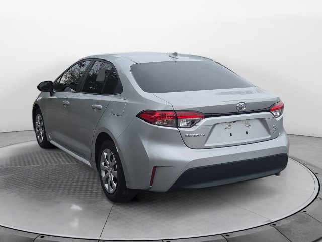 Used 2024 Toyota Corolla LE FWD image 3