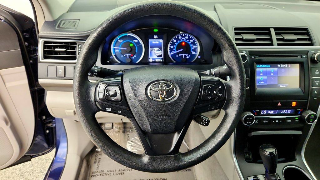 Used 2017 Toyota Camry LE FWD image 13