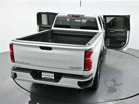 Used 2024 Chevrolet Silverado 2500 High Country w/ High Country Premium Package image 46