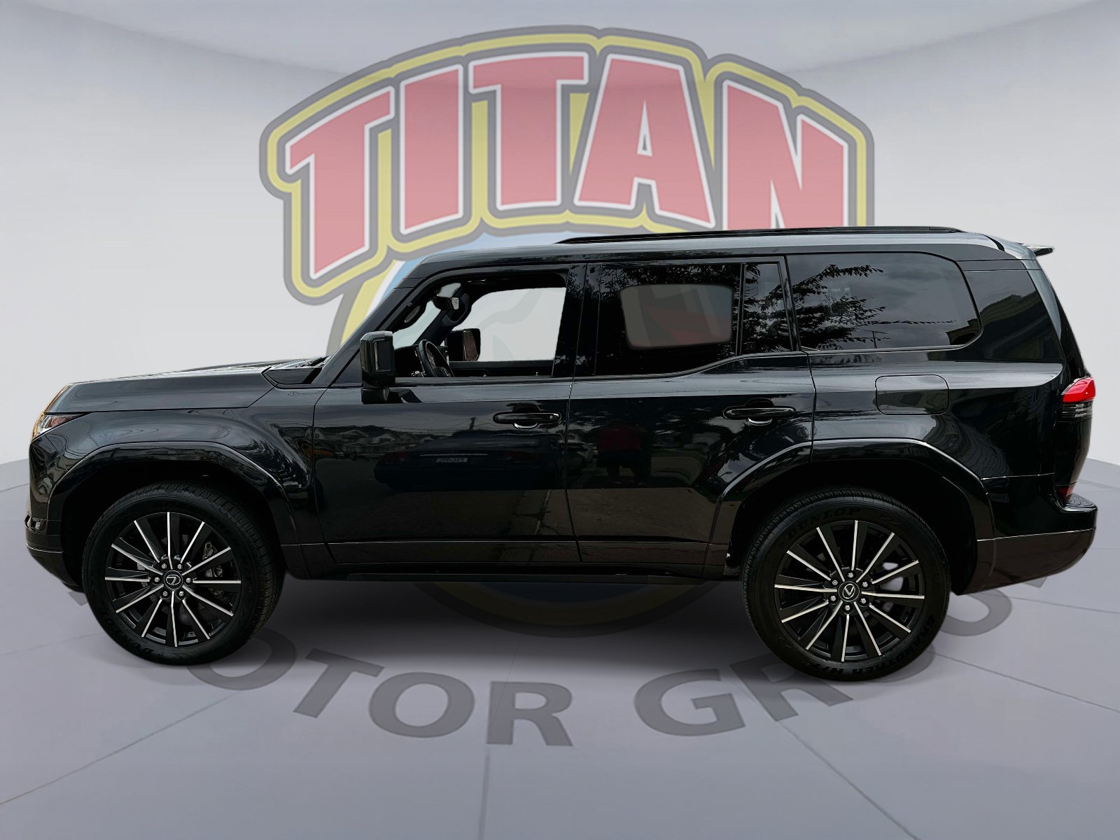 Used 2025 Lexus GX 550 w/ Accessory Package (2T) AWD/4WD image 3