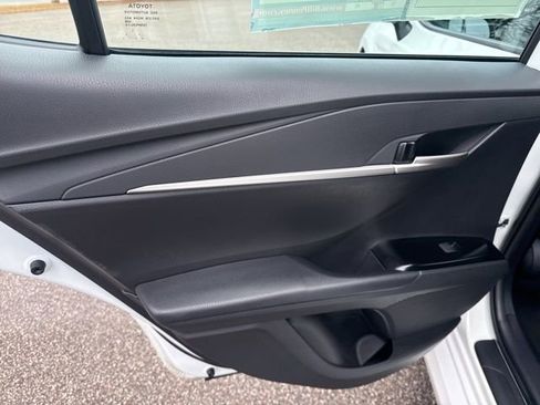 Used 2025 Toyota Camry LE image 19