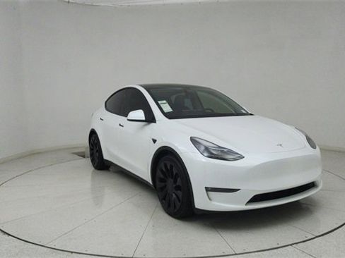 Used 2023 Tesla Model Y Performance image 62