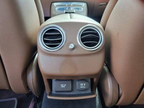 Used 2018 Mercedes-Benz E 400 4MATIC Sedan image 29