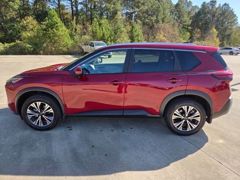 Used 2023 Nissan Rogue SV w/ SV Premium B Package image 2