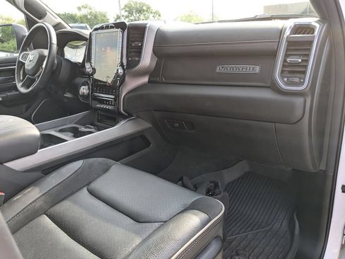 Used 2023 RAM 1500 Laramie AWD/4WD image 14