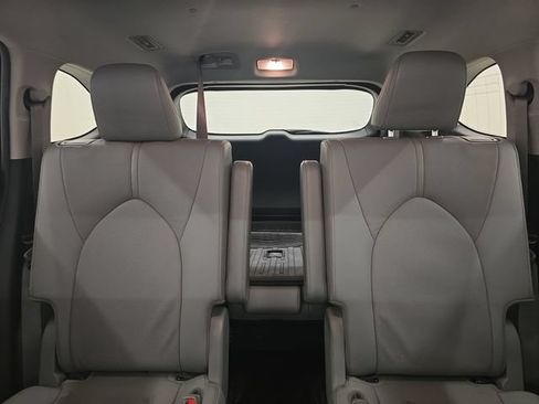 Used 2021 Toyota Highlander Limited AWD/4WD image 22