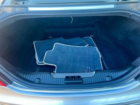 Used 2011 Jaguar XJ L image 7