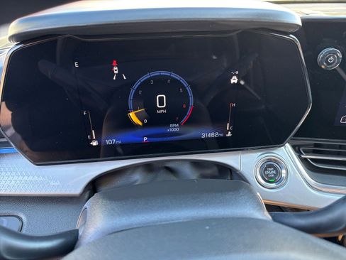 Used 2025 Chevrolet Trax LT image 34