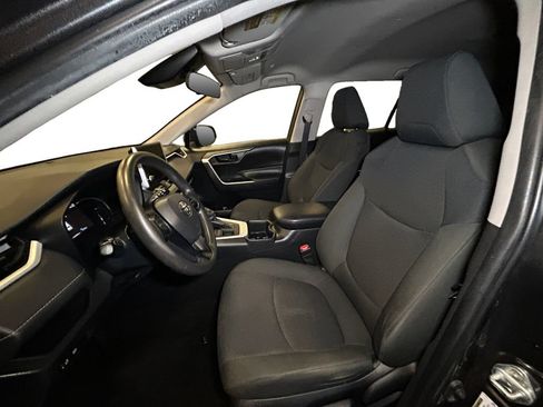 Used 2023 Toyota RAV4 LE AWD/4WD image 9