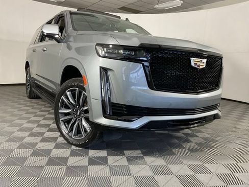 Used 2024 Cadillac Escalade ESV Sport Platinum AWD/4WD image 42