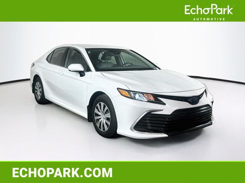 Used 2022 Toyota Camry LE FWD image 1